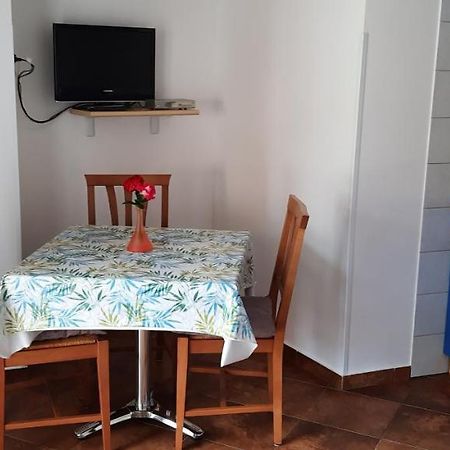 Antonio Apartman 2 Veli Losinj Bagian luar foto